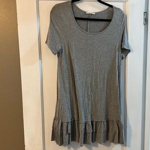 Gray tunic with ruffles